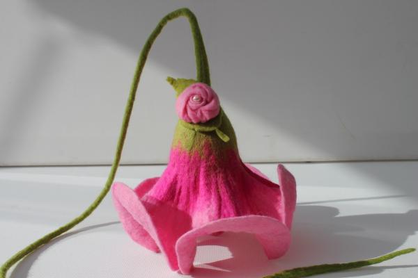 Preview: Elegant hanging flower for the window in pink u.pink a special gift for the mum or the girlfriend